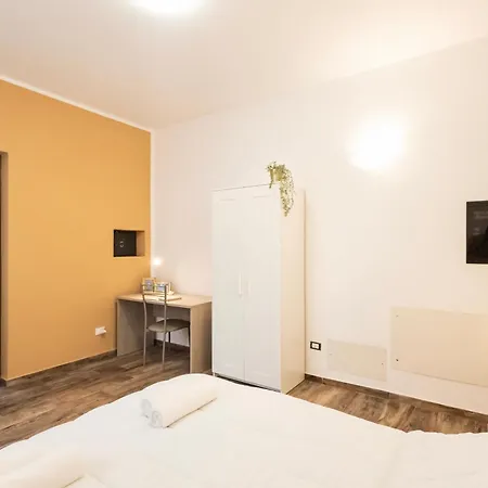 Divine Dante's Lägenhet