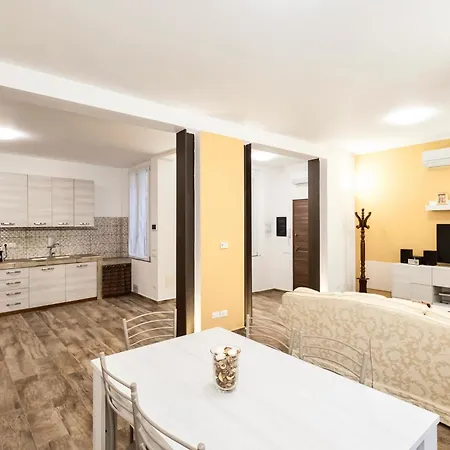 Διαμέρισμα Divine Dante's