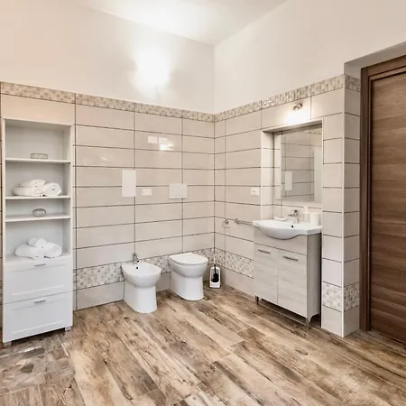 Divine Dante's Apartamento *