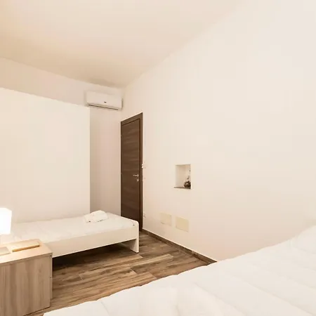 Apartamento Divine Dante's Rávena