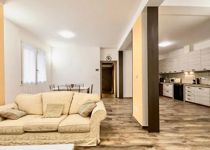 Divine Dante's Ravenna